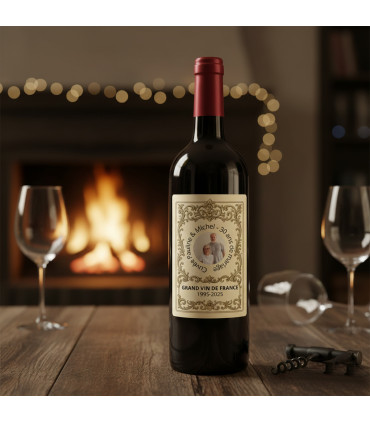etiquette collée sur bouteille de vin