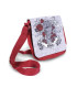 Photo sur sac à main rouge