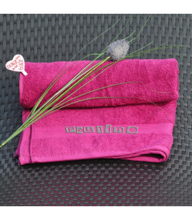 Serviette brodée prénom framboise