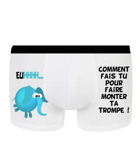 Boxer amusant le monstre jaune