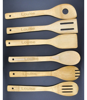 Gravure sur couverts en bois