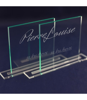 Marque table plexiglas gravé